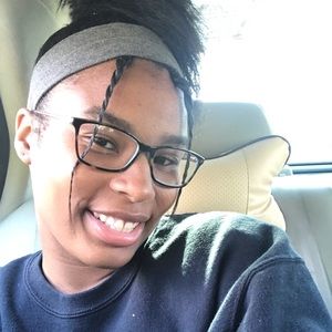 Meet your Posher, Ashia